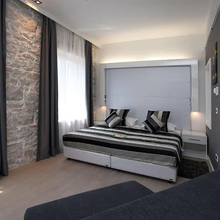 Authentic Luxury Vendégház 4*