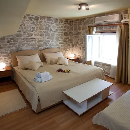 Casa de hóspedes Authentic Luxury 4*