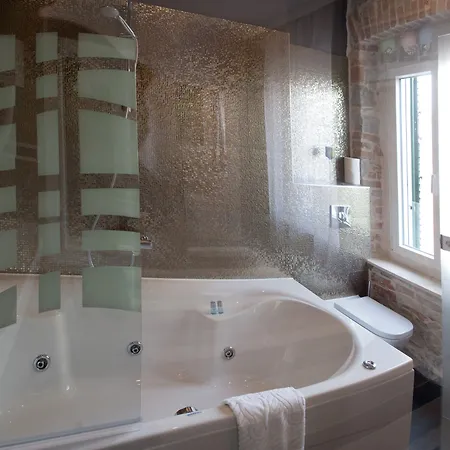 بيت ضيافة Authentic Luxury