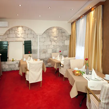 Authentic Luxury Maison d'hôtes Split