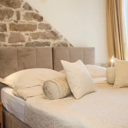 Authentic Luxury 4*