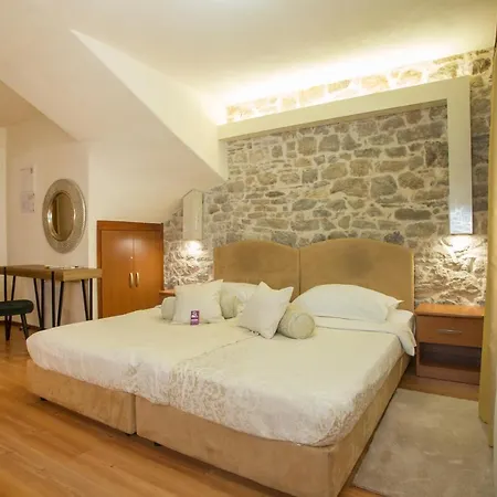 Pensionat Authentic Luxury 4*