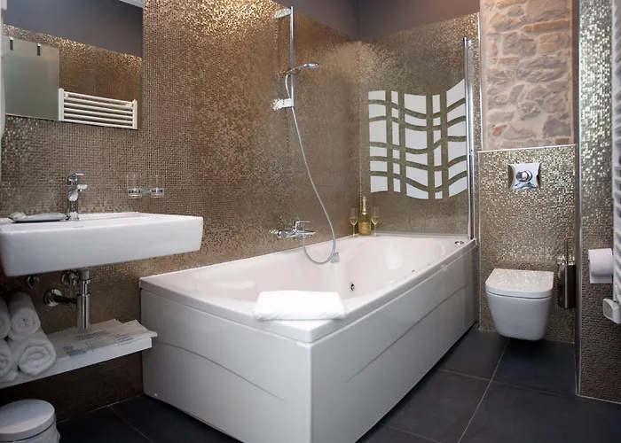 Authentic Luxury 4*