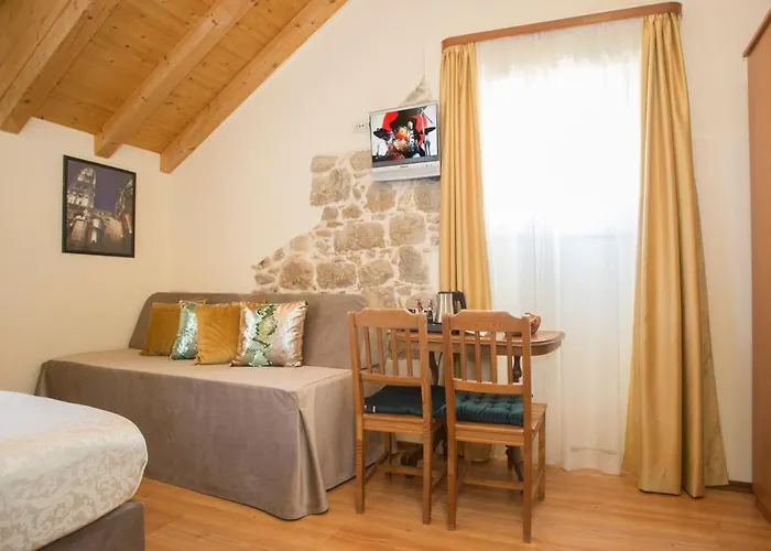Penzion Authentic Luxury 4*