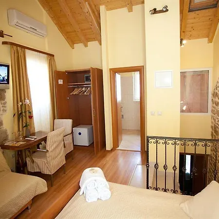 Authentic Luxury Split