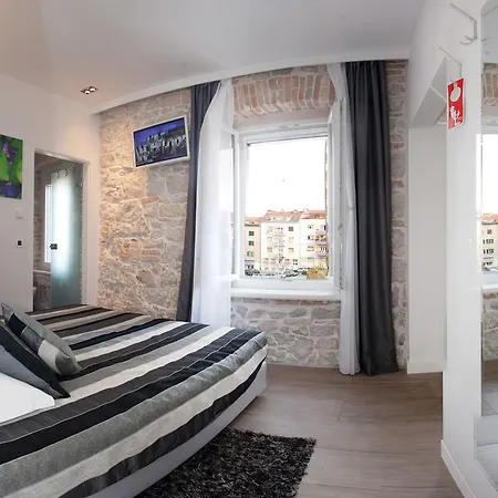 Authentic Luxury 4*
